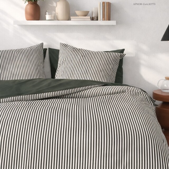 A demain - Parure en percale de coton biologique La Fine Rayure Kaki - Housse de couette 260x240 cm + taies 50x75 cm