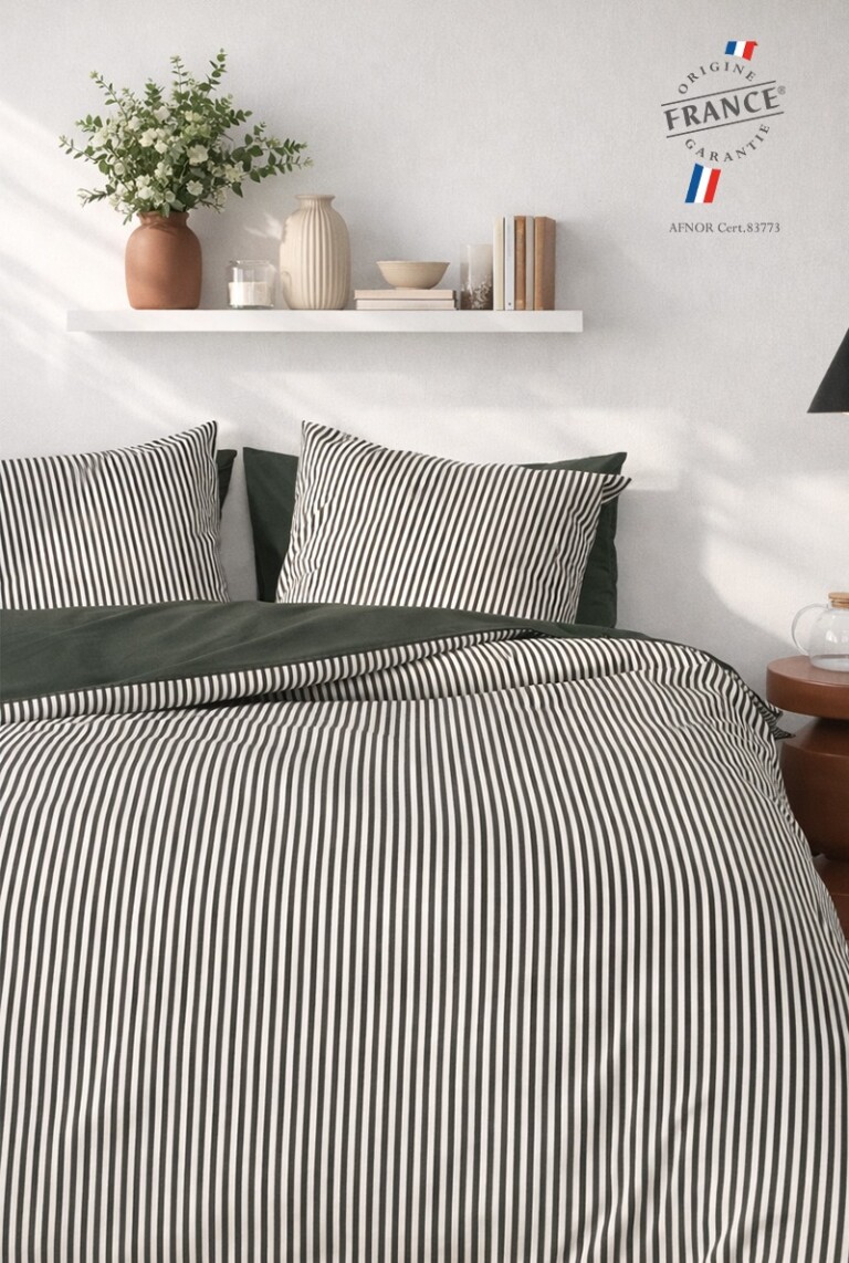 A demain - Parure en percale de coton biologique La Fine Rayure Kaki - Housse de couette 240x220 cm + taies 65x65 cm