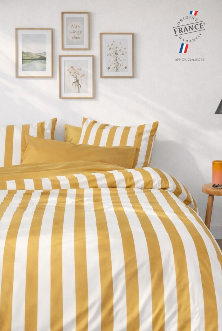 A demain - Parure en percale de coton biologique La Large Rayure Jaune Ocre - Housse de couette 240x220 cm + taies 65x65 cm