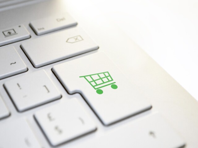 athree23-e-commerce-3692440_1280-Adrian-Pixabay