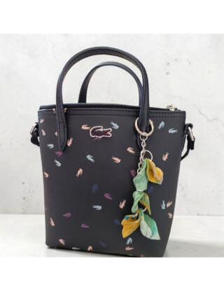 Bijoux porte clés sac à main – feuilles par la marque L’atelier de Patricia L’atelier de Patricia - Bijoux porte clés sac à main – feuilles