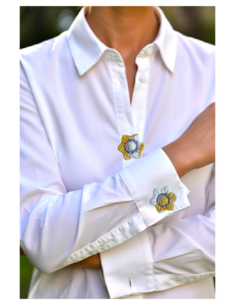 L’Atelier de Patricia - Cache bouton chemise -fleur argent – Dégradé jaune et blanc