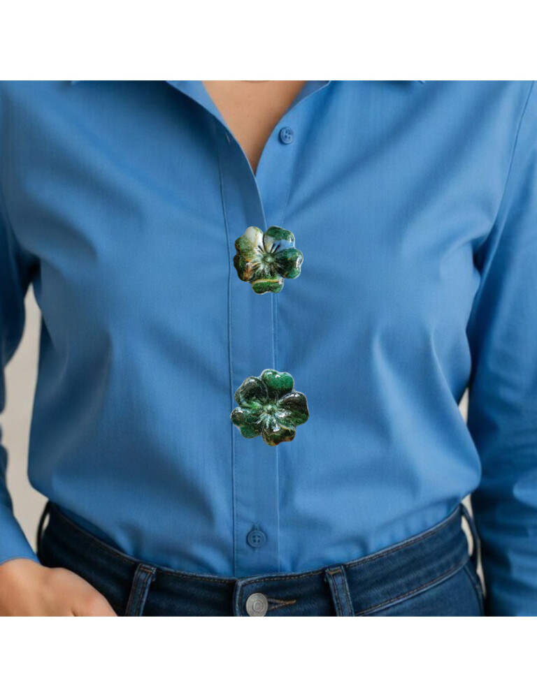 L'Atelier de Patricia - Cache bouton chemise - fleur Vert