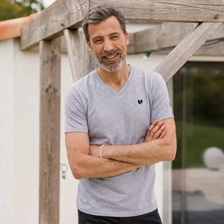 PALÂBA - T shirt col V gris homme | Coeur