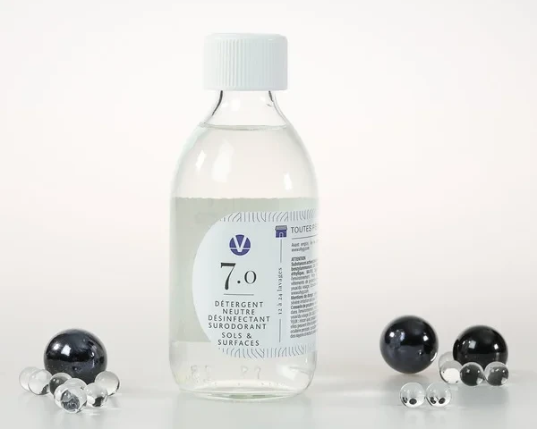 nettoyant desinfectant surodorant multi usages n 7 0 vhyg VHYG -