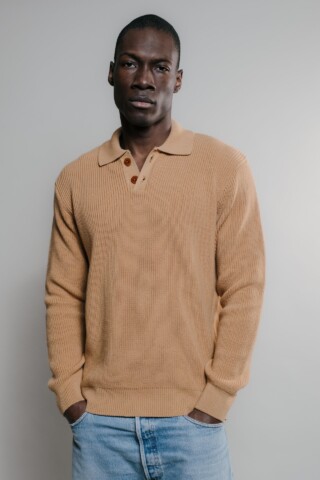 Djivan Polo – Camel par la marque Nitto Knitwear Nitto Knitwear - Djivan Polo – Camel
