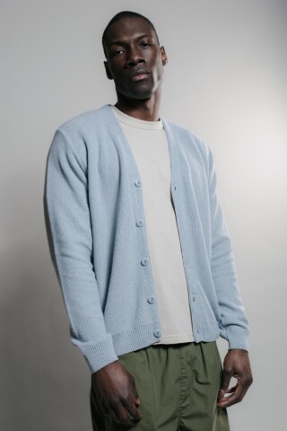 Cardigan Agop – Light Indigo par la marque Nitto Knitwear Nitto Knitwear - Cardigan Agop – Light Indigo