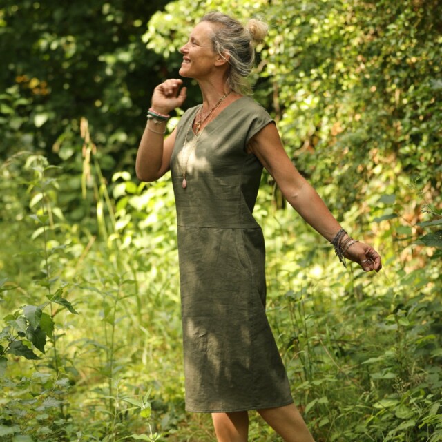 Quintessence - Robe Ivy - lin kaki