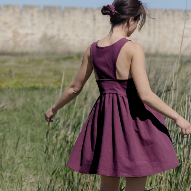 April et C - Robe Sand