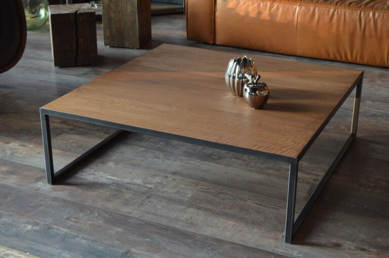 Micheli Design - Table basse carrée bois et métal BÉBRYCÉ