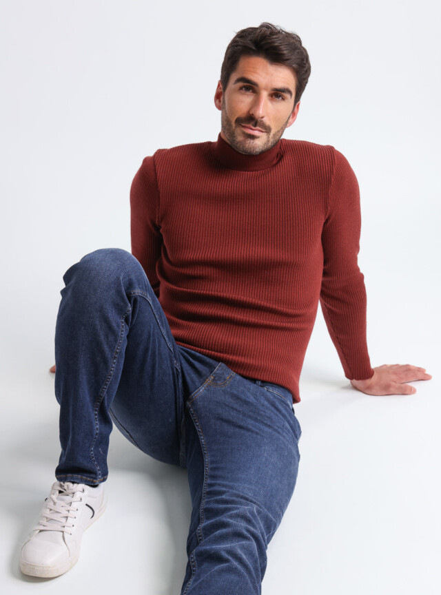 Maison-solfin - Pull homme 100% laine mérinos rouge terre de sienne – 5