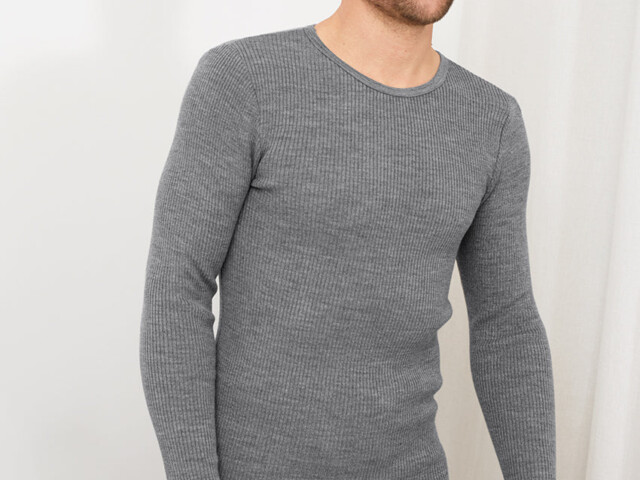 222 GRL 1 t shirt homme laine gris leger Maison-solfin - Tee-shirt thermique épais manches longues homme en laine gris léger – 5