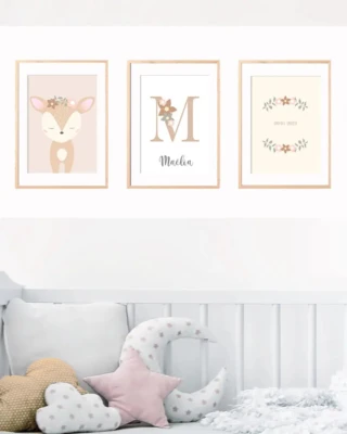 L’Atelier BABY’SPHERE - Triptyque affiches personnalisées – Thème biche pour chambre bébé fille