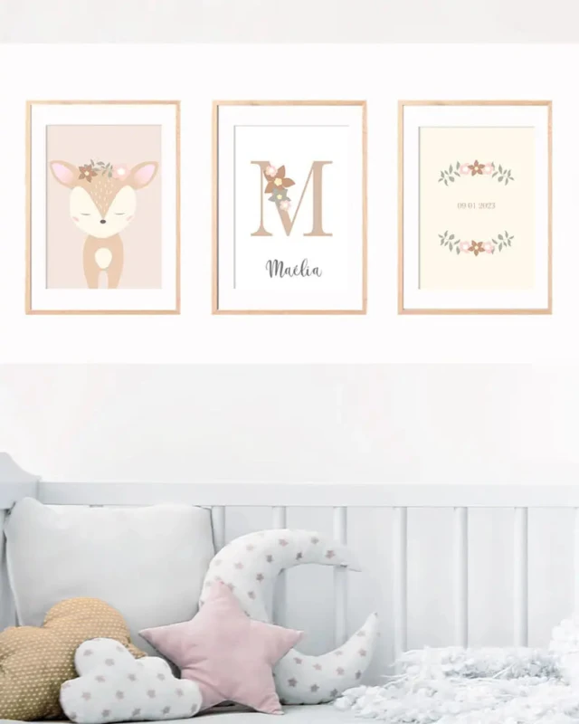L’Atelier BABY’SPHERE - Triptyque affiches personnalisées – Thème biche pour chambre bébé fille