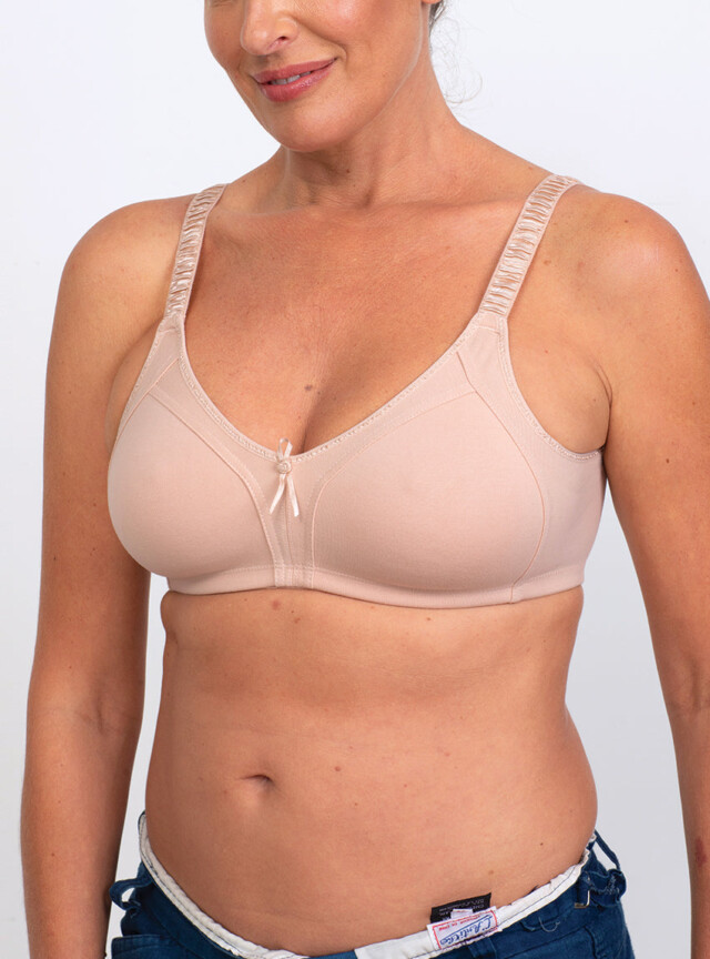 Soutien-gorge sans armatures en coton rose poudre par la marque MAISON SOLFIN MAISON SOLFIN - Soutien-gorge sans armatures en coton rose poudre