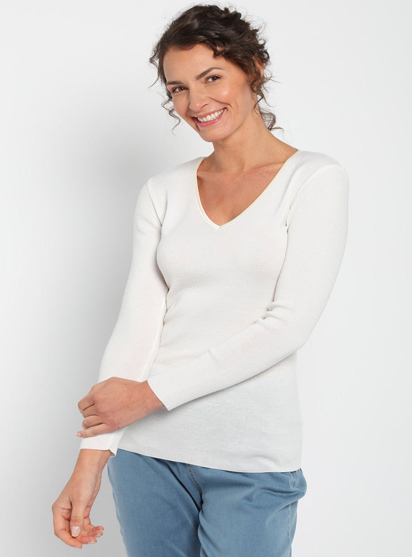 331 NAT 1 Tee Shirt manches longues Blanc Naturel Maison-solfin - Tee Shirt femme laine mérinos manches longues col V Blanc naturel – 4
