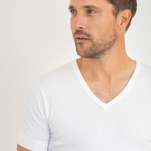 Maison-solfin - Tee-shirt homme encolure V en coton blanc – 5