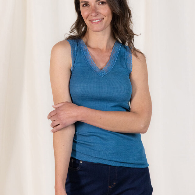 Maison-solfin - Débardeur femme larges bretelles en laine et soie bleu d'hiver – 3
