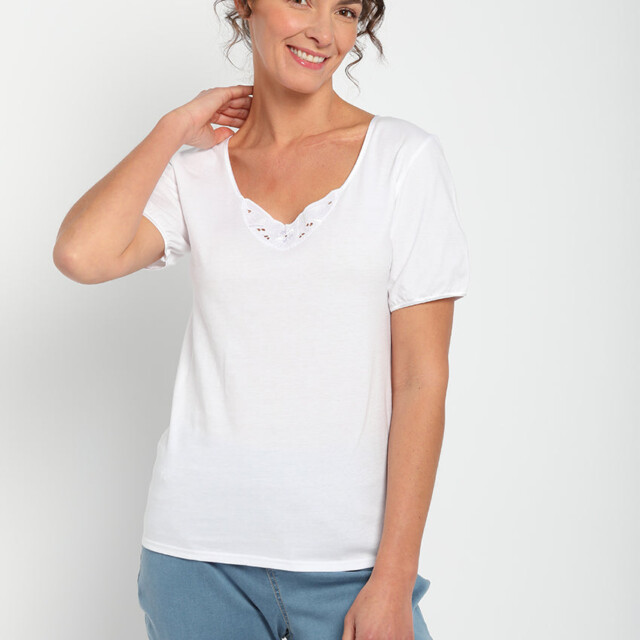 Maison-solfin - Tee-shirt femme col V brodé en coton peigné blanc – 5