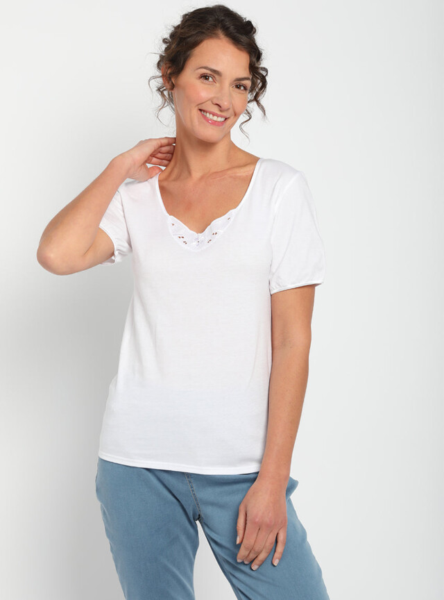 Maison-solfin - Tee-shirt femme col V brodé en coton peigné blanc – 5