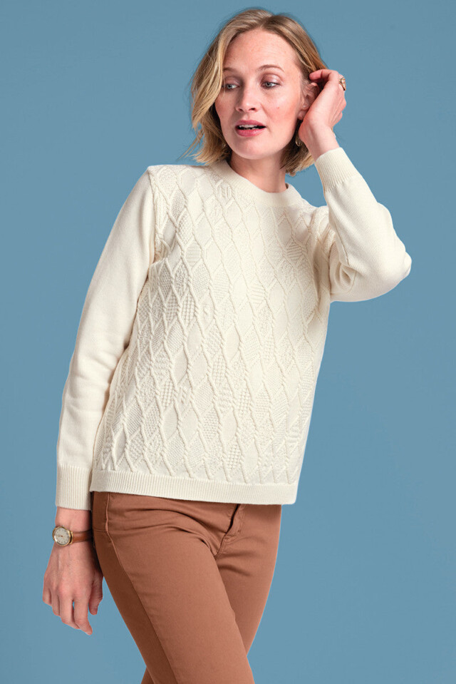Pull torsades femme blanc en laine mérinos par la marque MAISON SOLFIN MAISON SOLFIN - Pull torsades femme blanc en laine mérinos