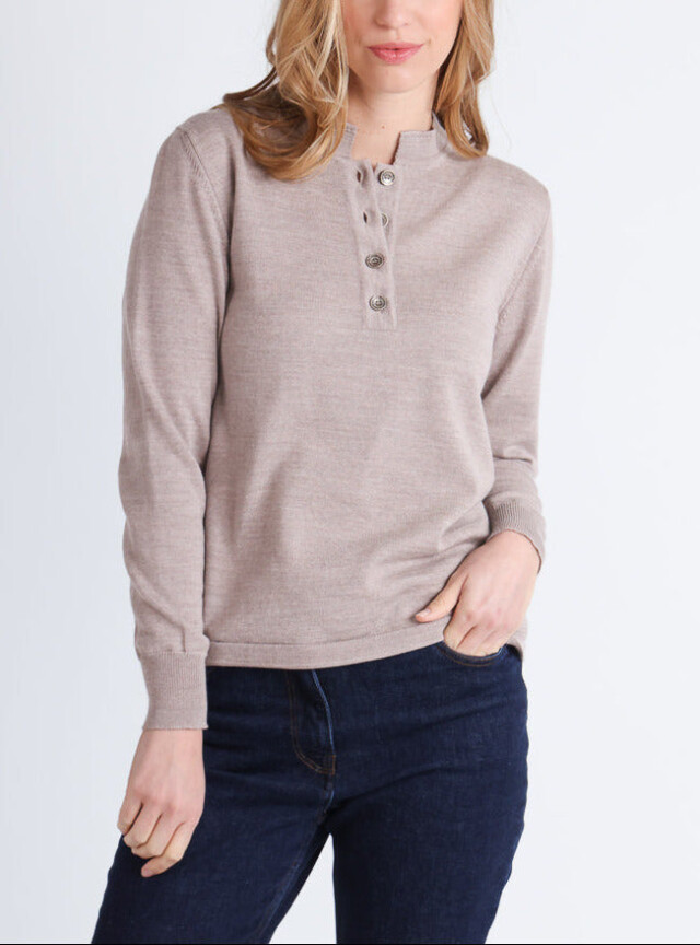 Pull femme col montant en laine mérinos Beige Sable par la marque MAISON SOLFIN MAISON SOLFIN - Pull femme col montant en laine mérinos Beige Sable