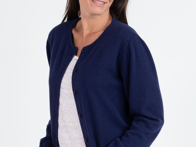 5747 MCH 3 cardigan femme cachemire marine chic Maison Solfin - Cardigan femme en cachemire marine chic – 48