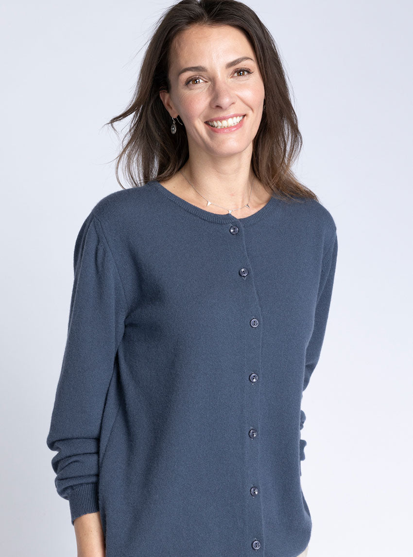 5747 gris cendre 10 Maison Solfin - Cardigan femme en cachemire gris cendré – 46