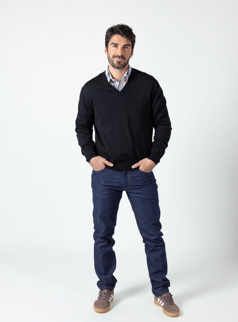 Maison-solfin - Pull homme col v  100% laine mérinos Noir – 6