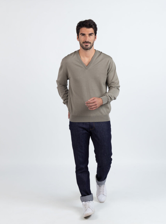 Maison-solfin - Pull homme col V 100% mérinos vert olive – 5