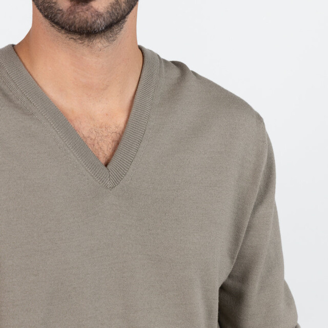 Maison-solfin - Pull homme col V 100% mérinos vert olive – 5