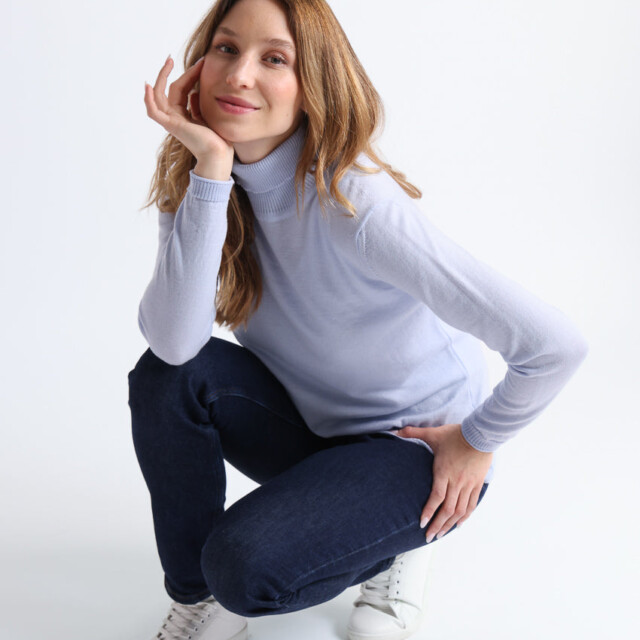 Maison Solfin - Pull femme col roulé en laine mérinos bleu ciel léger – 50