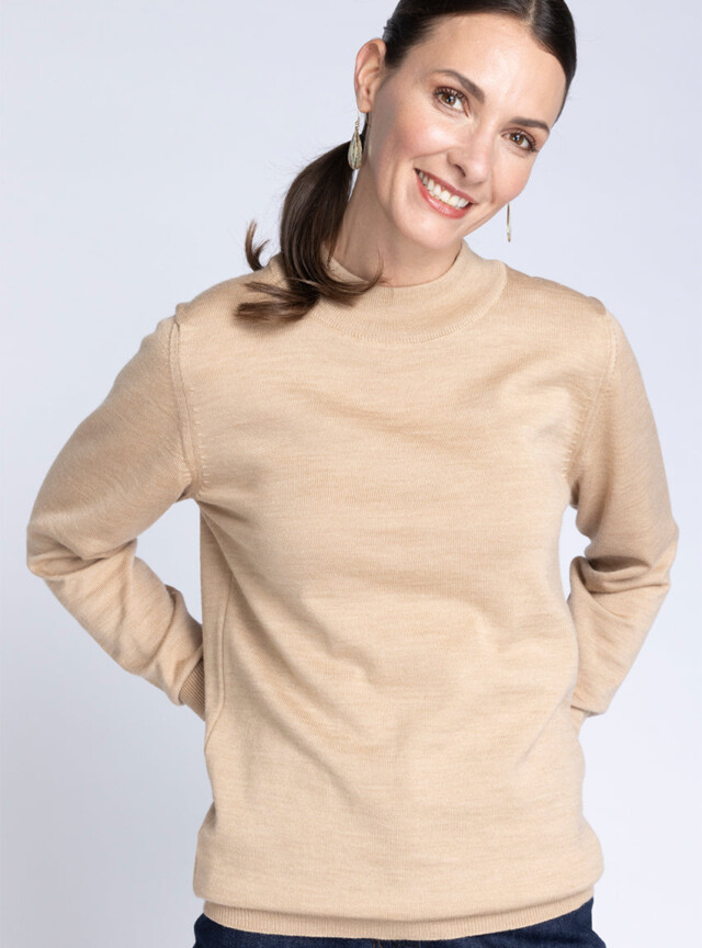 Pull femme col cheminée laine mérinos beige chaud par la marque MAISON SOLFIN MAISON SOLFIN - Pull femme col cheminée laine mérinos beige chaud