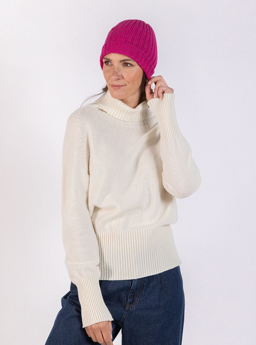 7252 rose framboise 3 Maison Solfin - Bonnet femme en laine mérinos rose – U