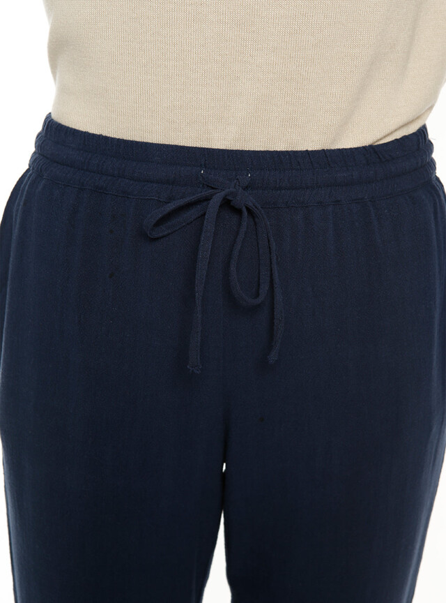Maison-solfin - Pantacourt fluide femme en lin bleu marine – 52