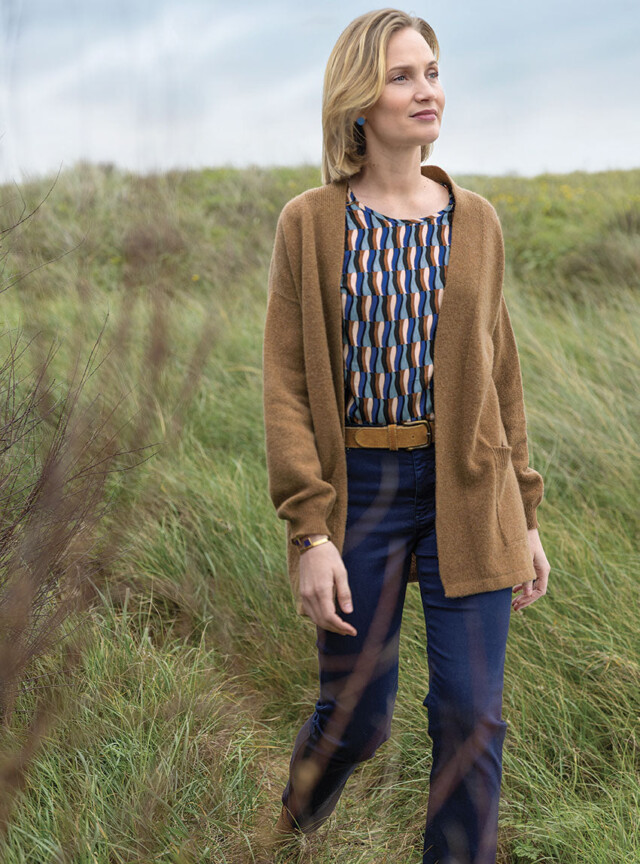 Gilet femme long en laine recyclée beige par la marque MAISON SOLFIN MAISON SOLFIN - Gilet femme long en laine recyclée beige