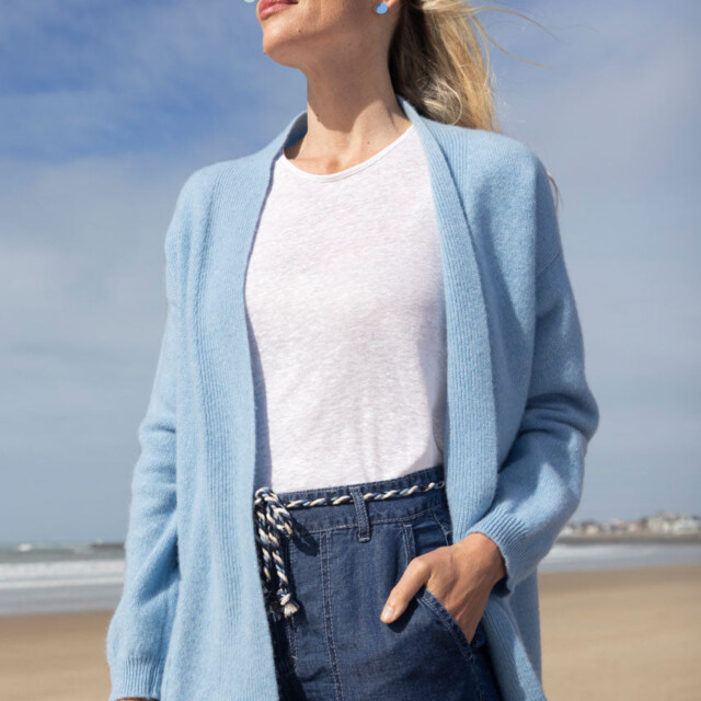 Maison Solfin - Gilet long femme en laine recyclée bleu – 4