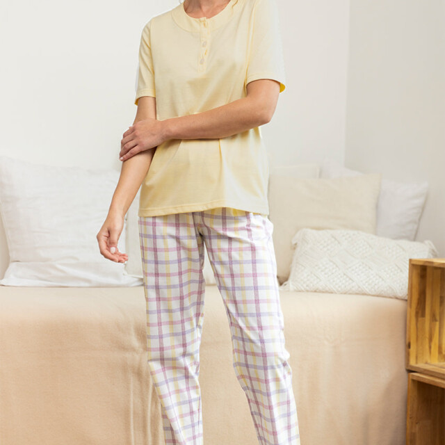 Maison Solfin - Pyjama femme col rond en coton jaune – 5