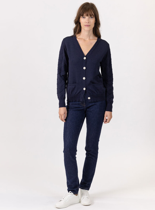 Maison Solfin - Gilet femme col V en laine merinos bleu marine – 48