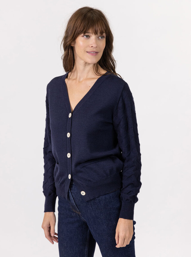 Maison Solfin - Gilet femme col V en laine merinos bleu marine – 48