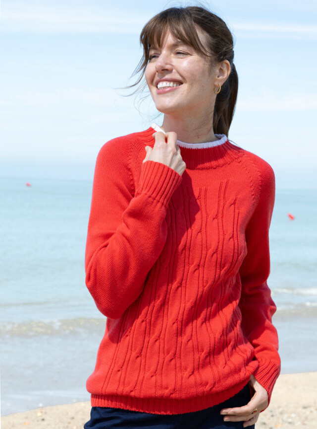 Pull femme en laine mérinos rouge doux par la marque MAISON SOLFIN MAISON SOLFIN - Pull femme en laine mérinos rouge doux