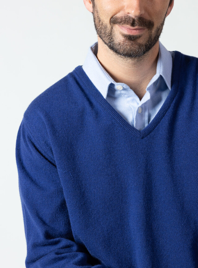 Maison Solfin - Pull homme col V en cachemire et laine bleu indigo – 5