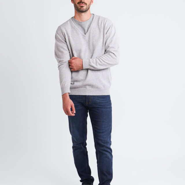 Maison Solfin - Pull homme col V en cachemire et laine gris nacre – 5