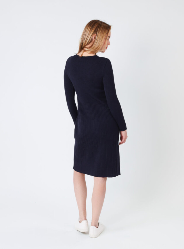 Maison Solfin - Robe femme plissée en laine bleu marine – 50
