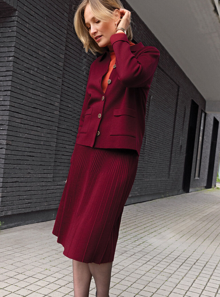 Maison Solfin - Jupe plissée midi en laine rouge bordeaux – 4