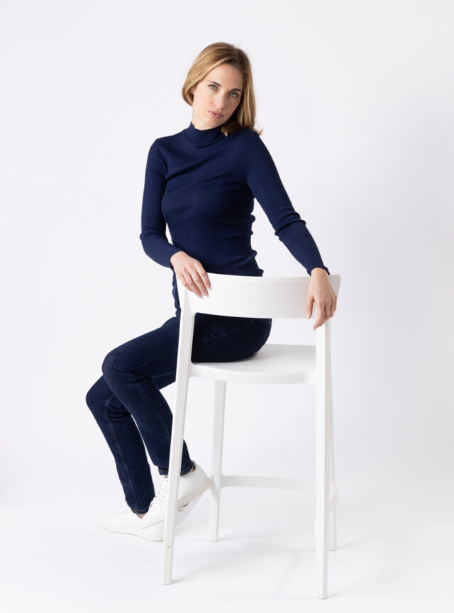 Maison Solfin - Pull chaussette femme col montant bleu marine – 5