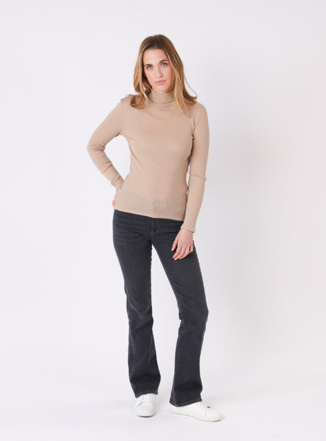 Maison Solfin - Pull chaussette col roulé laine et soie beige – 5