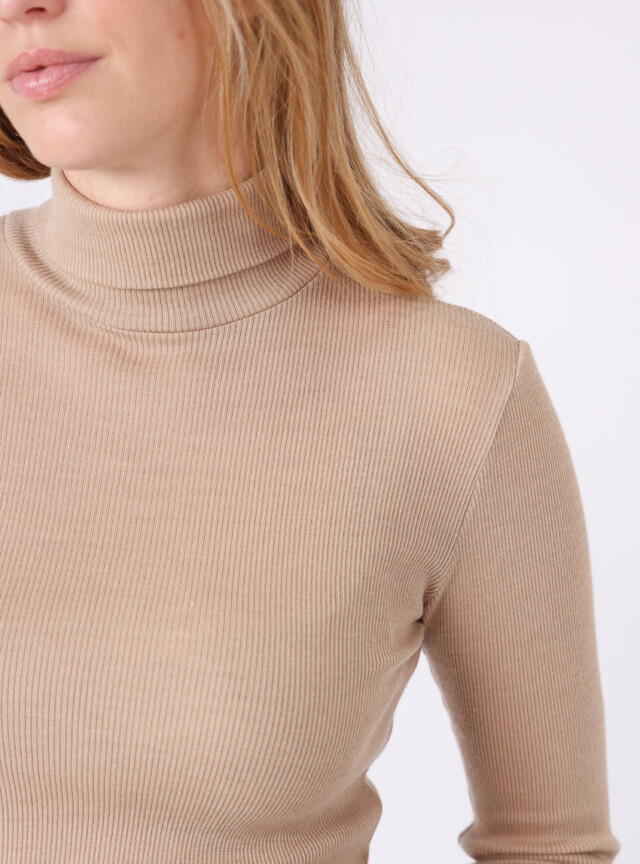 Maison Solfin - Pull chaussette col roulé laine et soie beige – 5