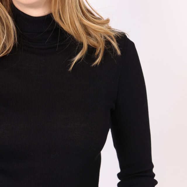 Maison Solfin - Pull chaussette col roulé laine et soie noir – 5