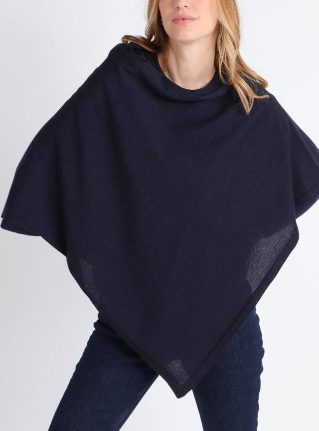 Poncho femme en laine mérinos bleu marine par la marque MAISON SOLFIN MAISON SOLFIN - Poncho femme en laine mérinos bleu marine